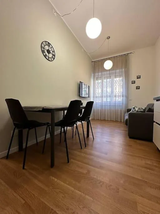 Nolo62, A Nifty Flat In Milan Apartment